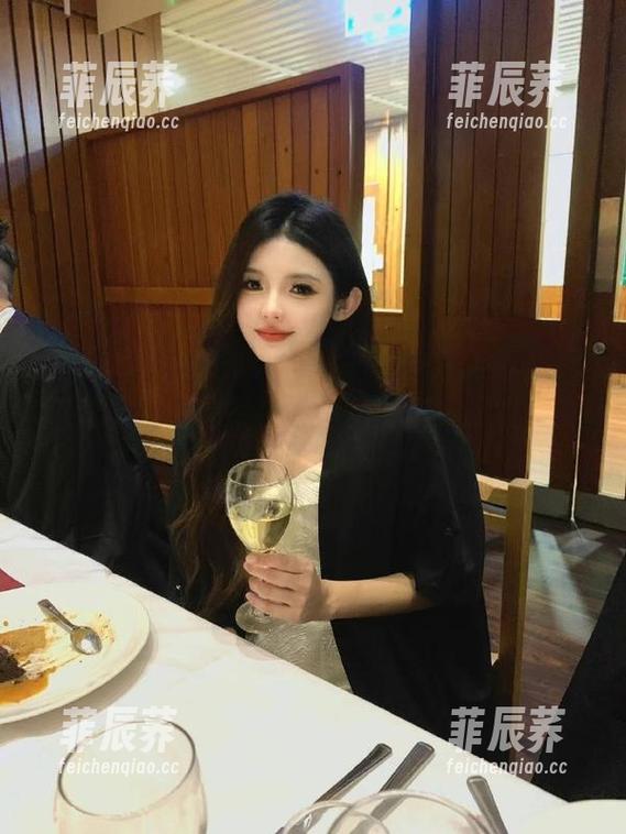 通过在线51吃瓜网，探索花店老板娘的精彩故事，精彩内容尽在传送门内！