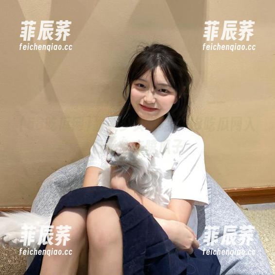 甜美少女带路，58吃瓜网入口等你来嗑瓜子