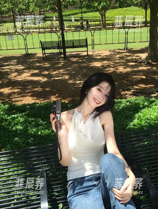 在zztt10.ccm黑料上，直达热辣消息，妹子带你一起揭秘真相！