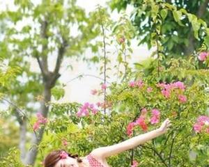 分享“吃瓜不打烊直播间”的热门话题，我们一起聊不停