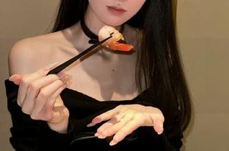 收藏最新吃瓜在线的热门话题，和朋友们一起在线畅聊爆料趣事！