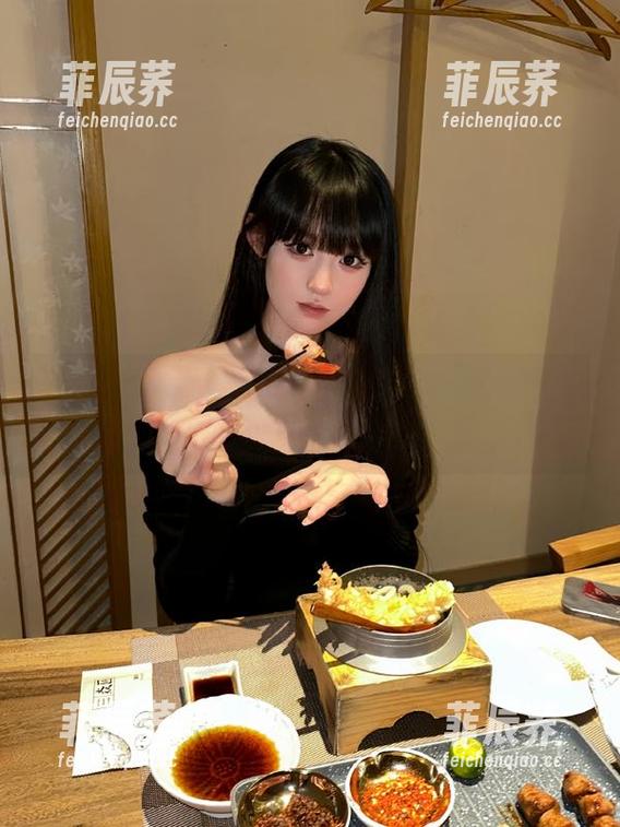 收藏最新吃瓜在线的热门话题，和朋友们一起在线畅聊爆料趣事！
