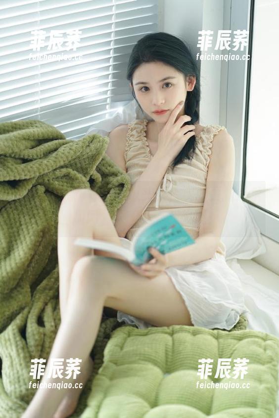 在线吃瓜头条，实时更新娱乐圈趣闻，天天都有新发现！