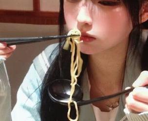 发现“吃瓜黑料在线”入口，畅游娱乐圈的八卦世界，乐趣无穷！