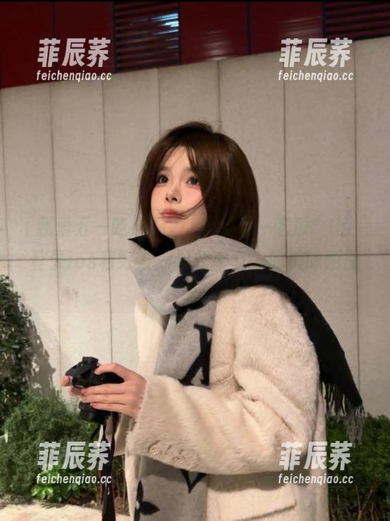 在“我爱五一吃瓜”上，登录ios和好友一起分享五一的美味瞬间！