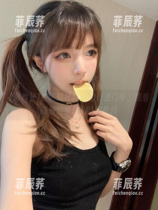 在黑料社App的传送门中，观看最新的娱乐八卦和黑料
