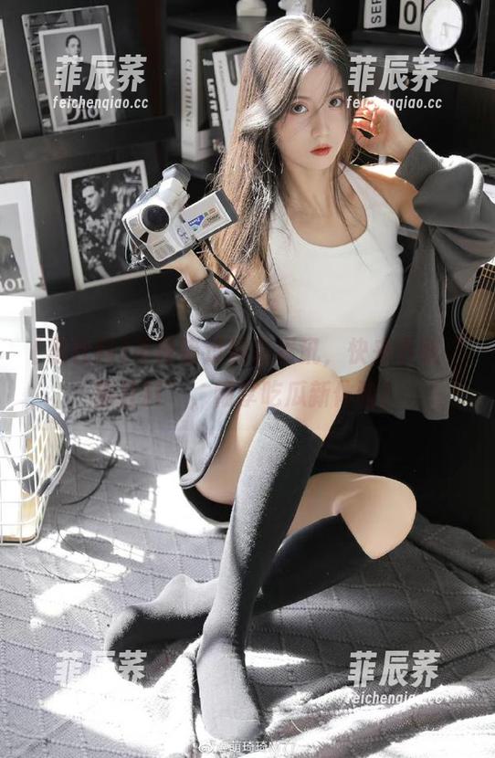 不再错过精彩资讯，快来下载“黑社料”，畅享吃瓜新体验！