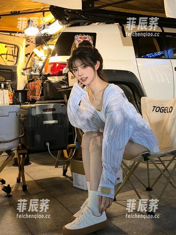 黑社料传送门带来超乎想象的娱乐爆料，让你与明星动态紧密相连！